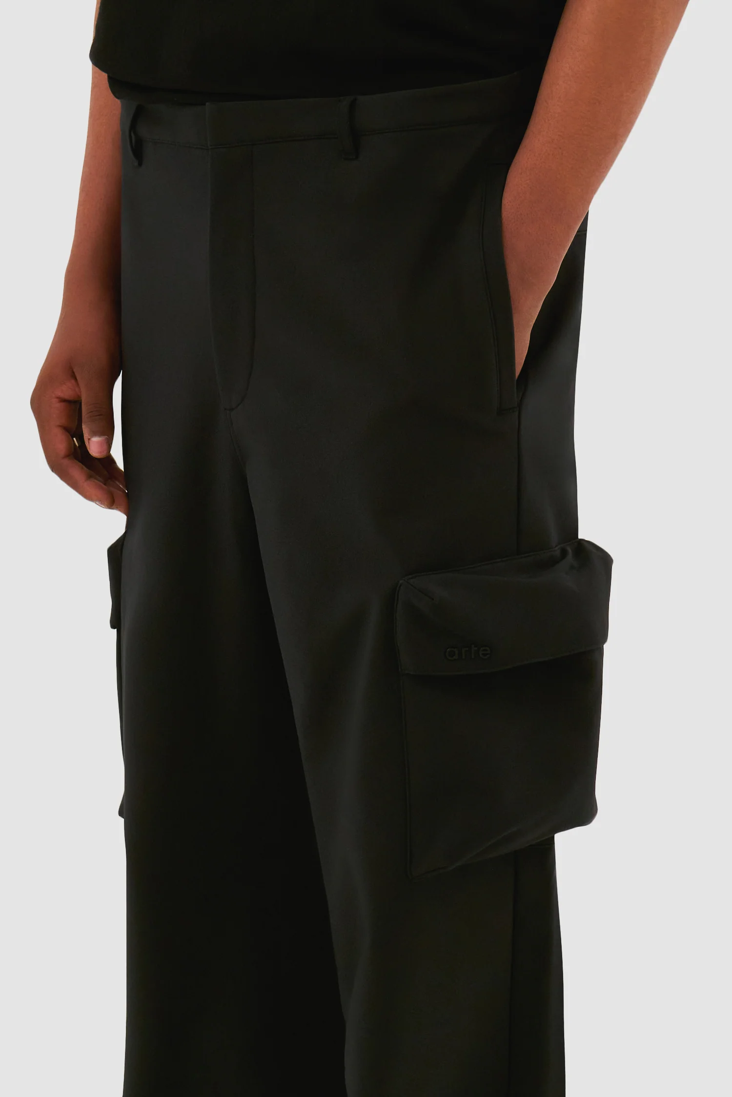 Pantalon à poches 3D - Noir - Image 8