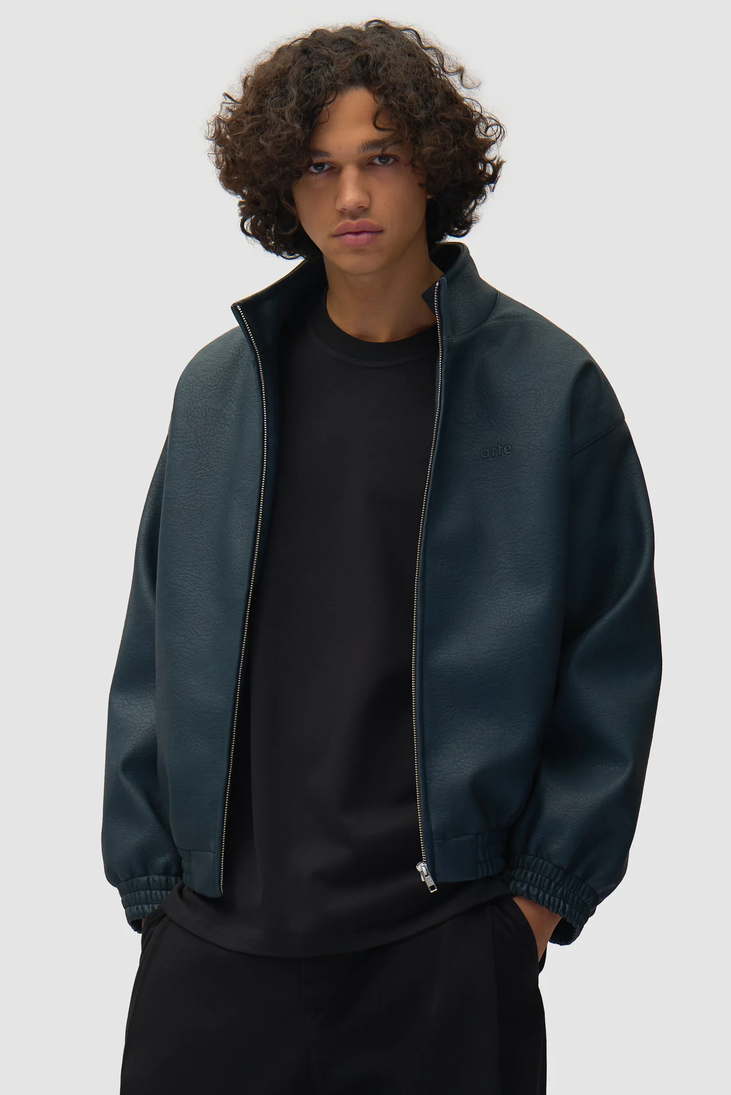 Veste en simili cuir Arte pour adidas - Bleu marine - Image 3