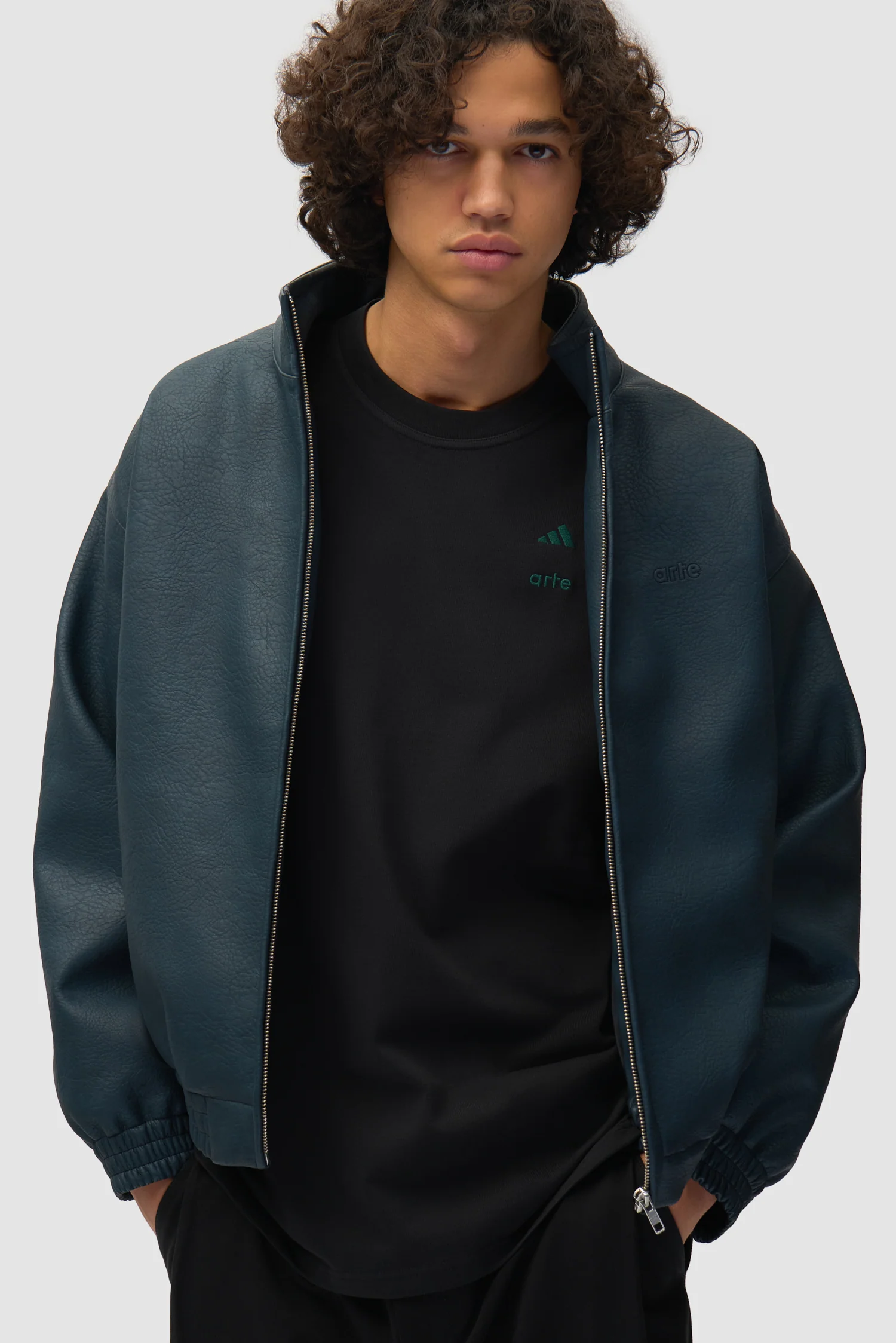 Veste en simili cuir Arte pour adidas - Bleu marine - Image 7
