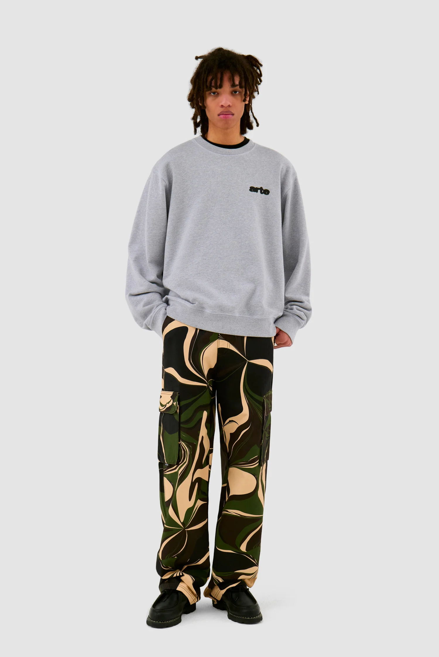 Blur Flower Crewneck - Gris - Image 4