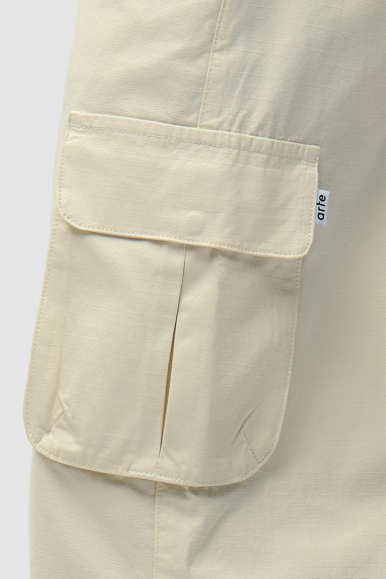 Pantalon cargo en ribstop - Crème - Image 10