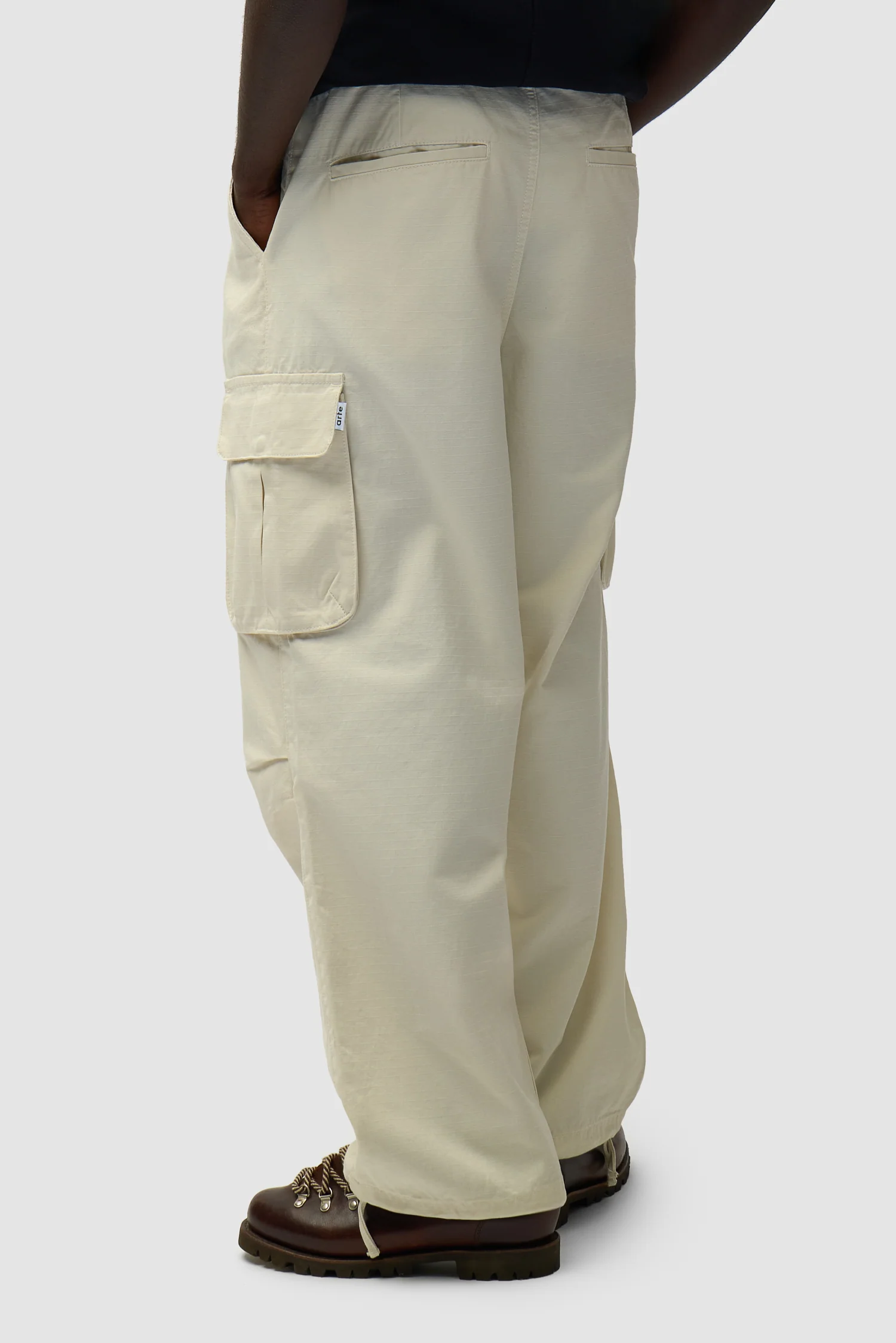 Pantalon cargo en ribstop - Crème - Image 4