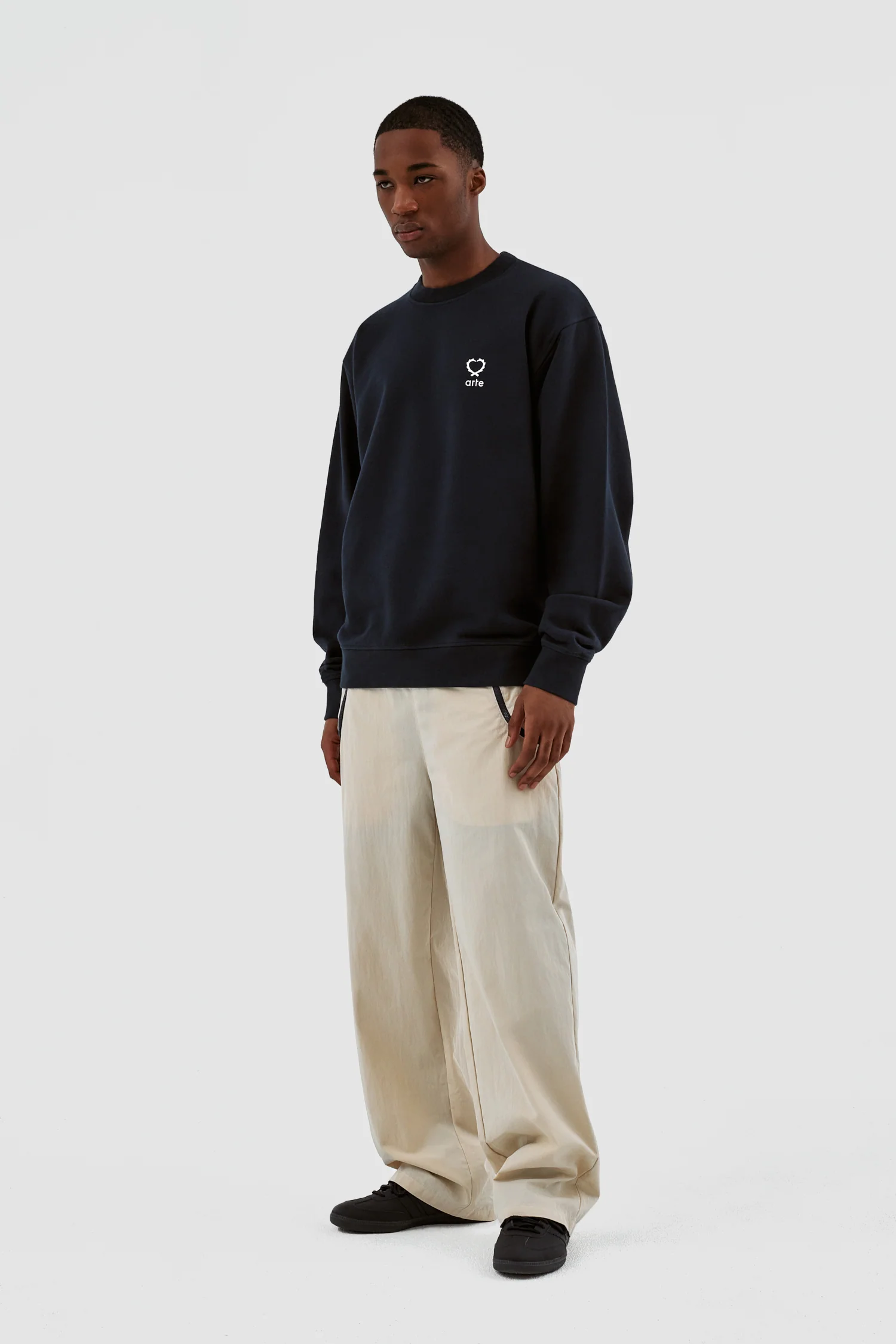 Carlos Small Heart Crewneck - Marine - Image 5