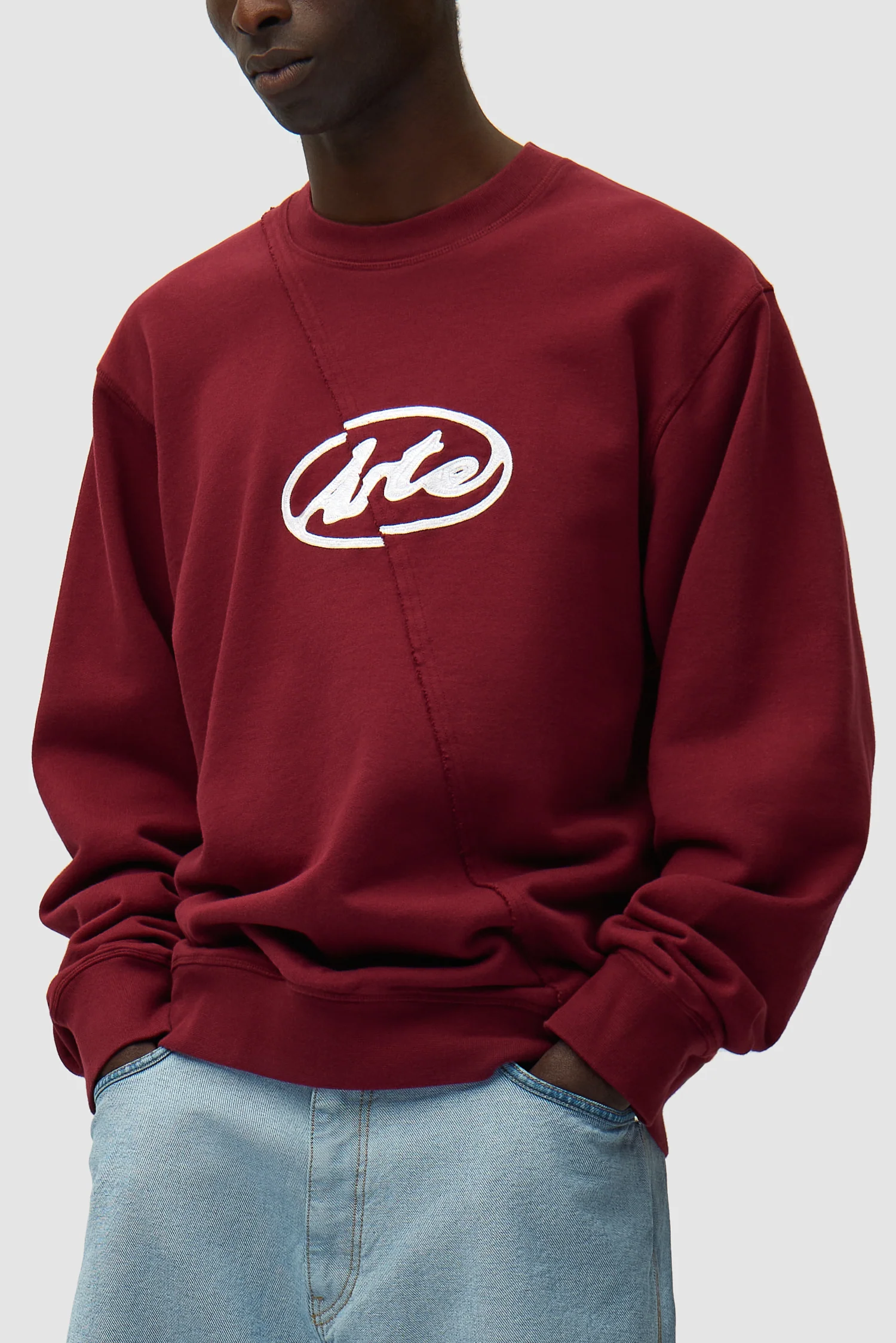 Pull brodé avec logo cercle - Bordeaux - Image 7