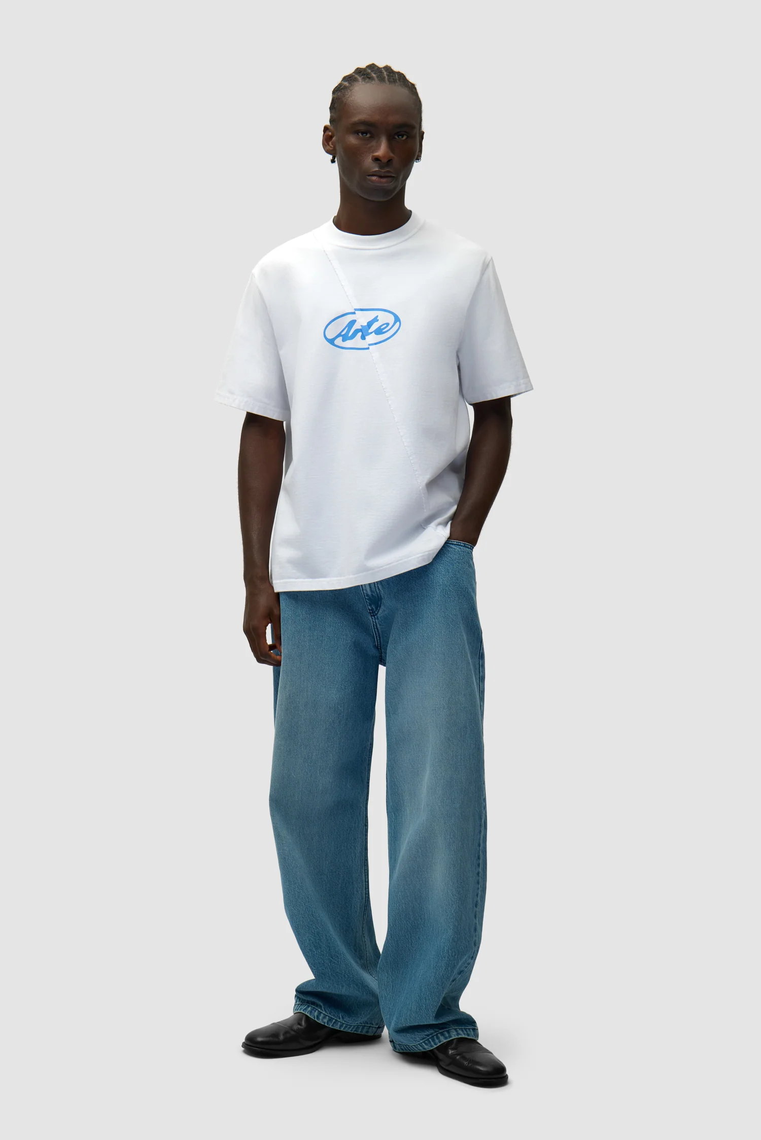 Pantalon à poche avec logo circulaire - Denim Bleach - Image 5