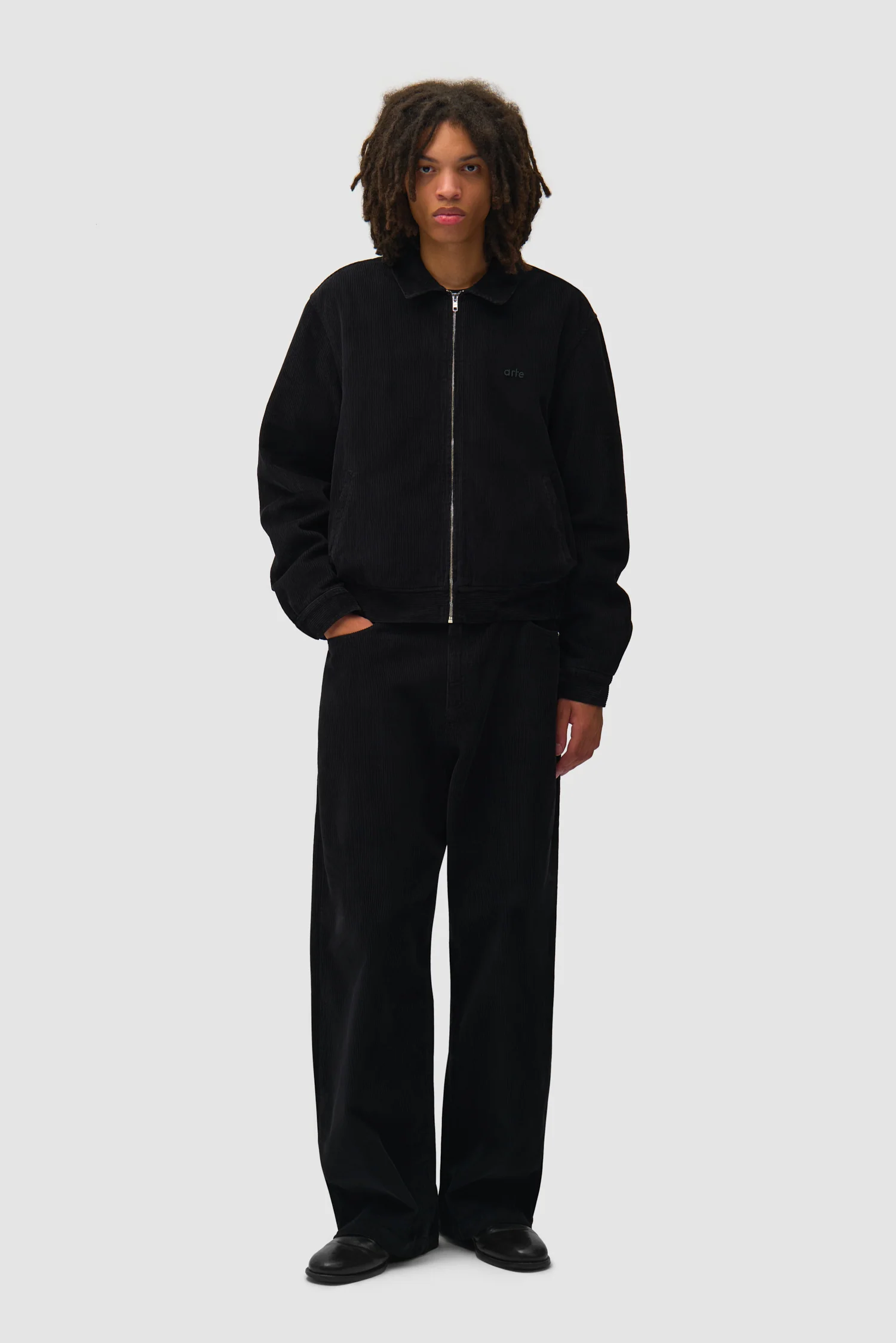 Pantalon en velours côtelé - Noir - Image 6