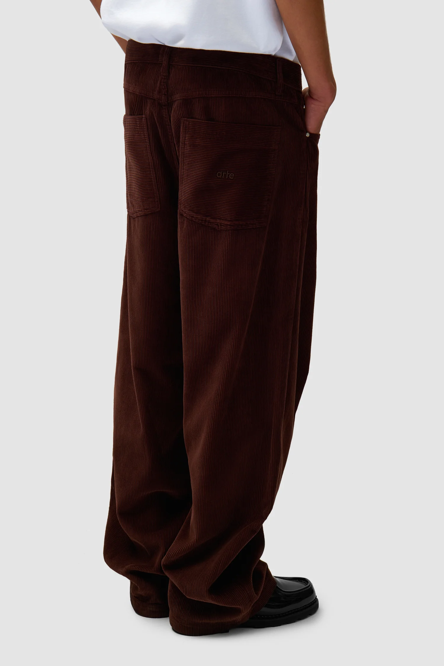 Pantalon en velours côtelé - Marron - Image 4