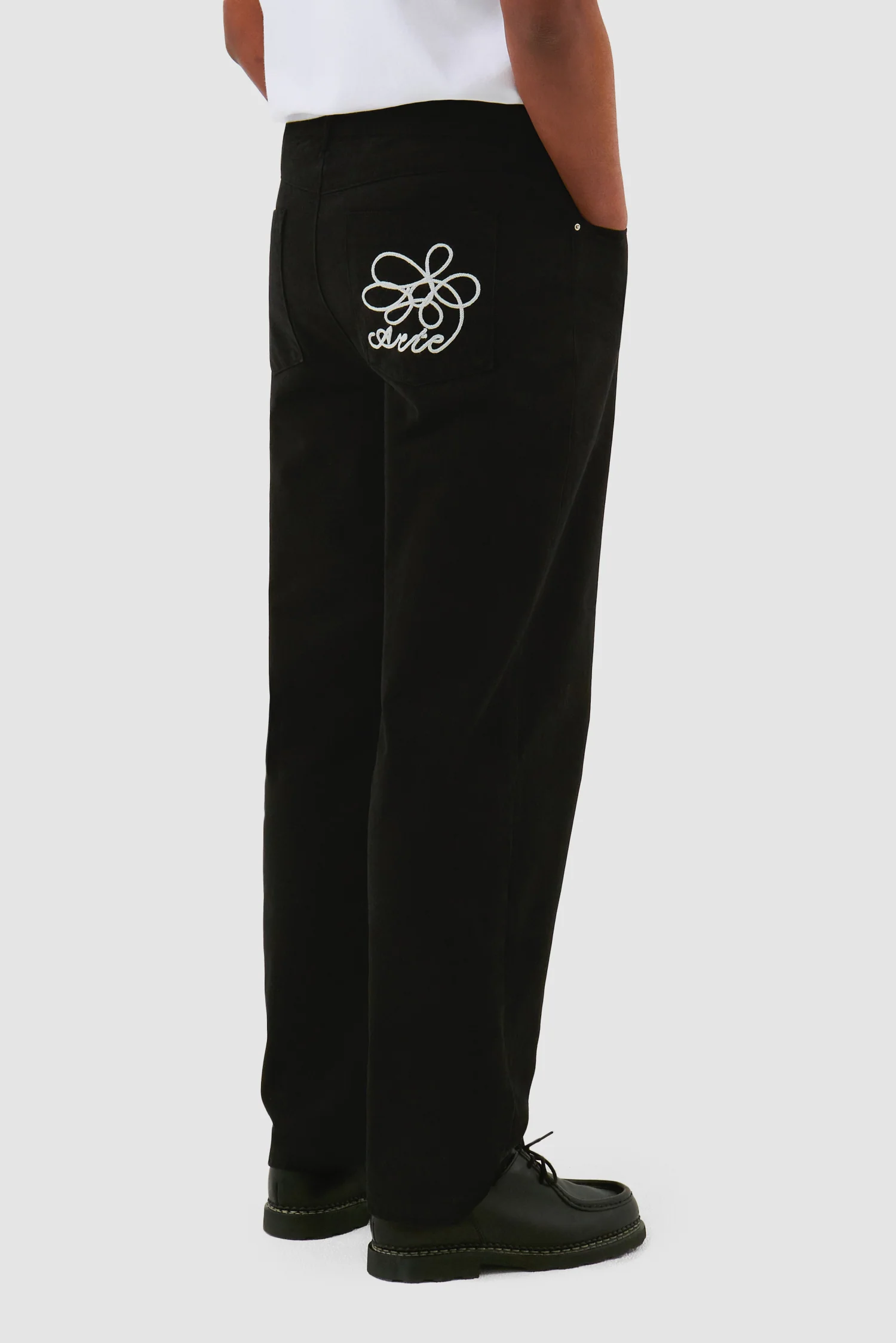 Pantalon à poches brodées - Noir - Image 2