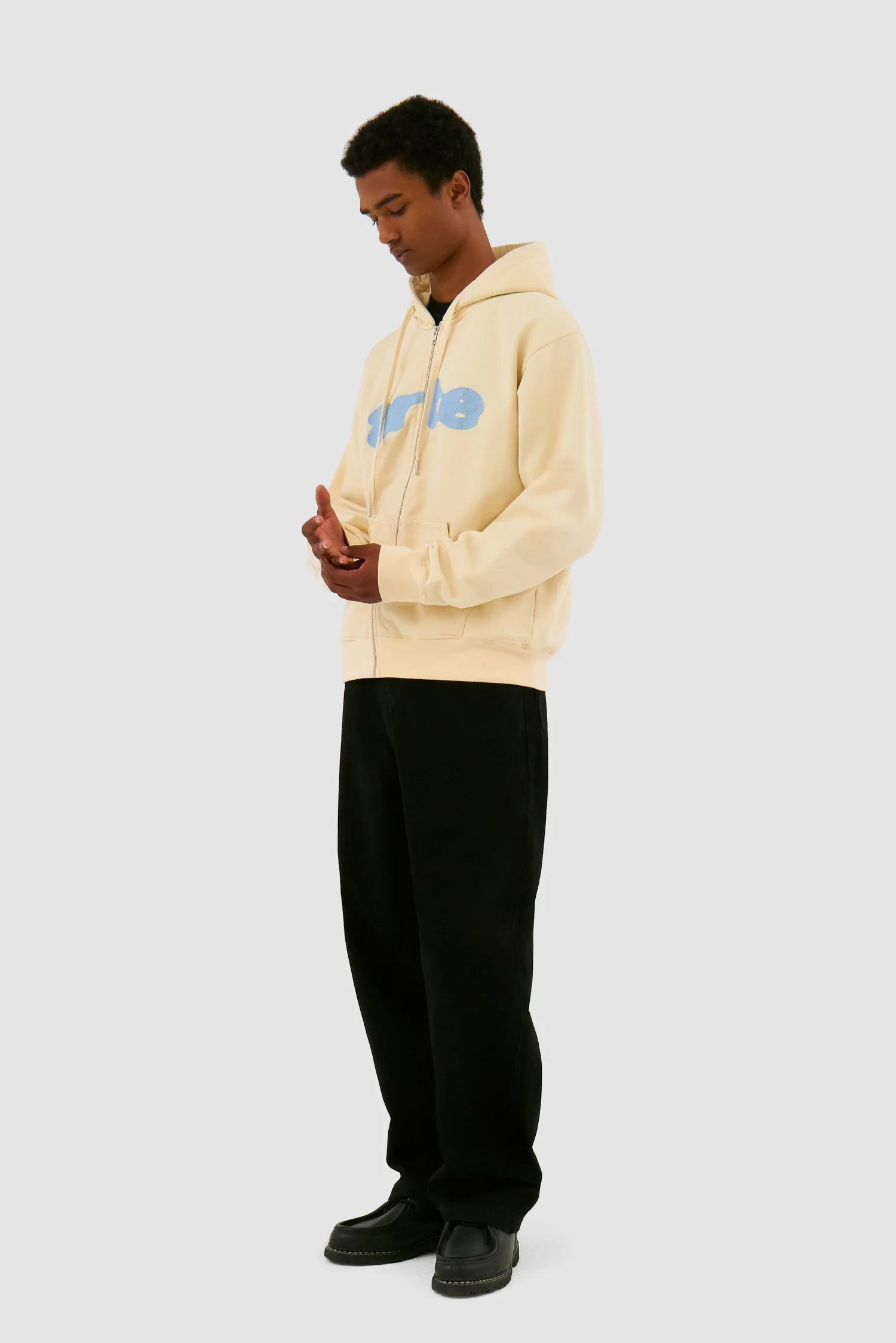 Sweat à capuche zippé brodé - Crème - Image 5