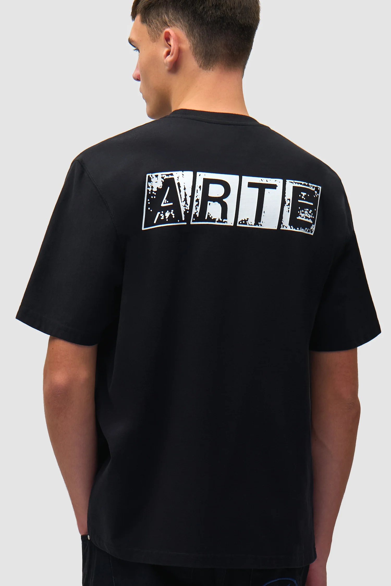 T-shirt imprimé délavé au dos - Noir - Image 7