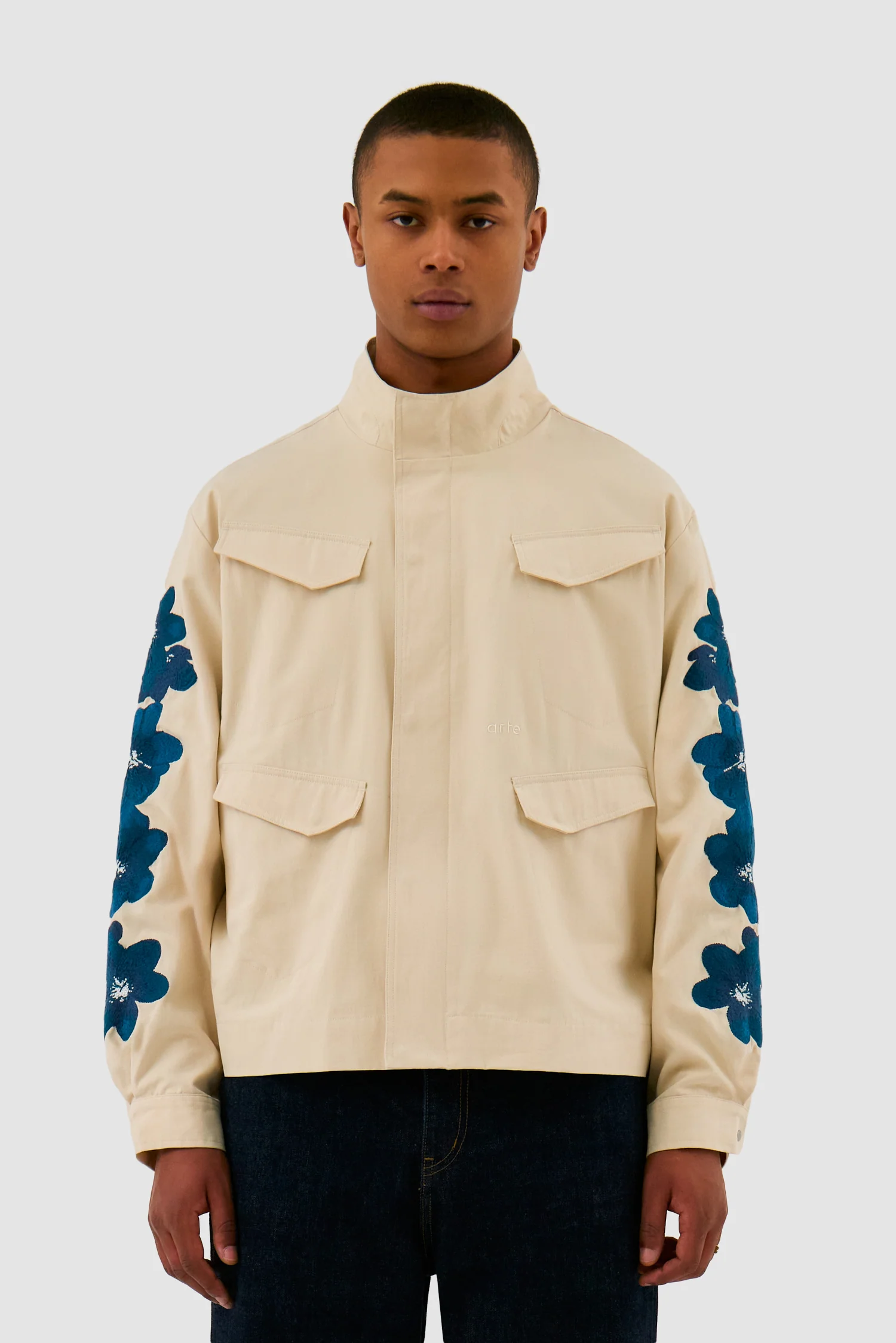 Veste brodée de fleurs - Crème - Image 2