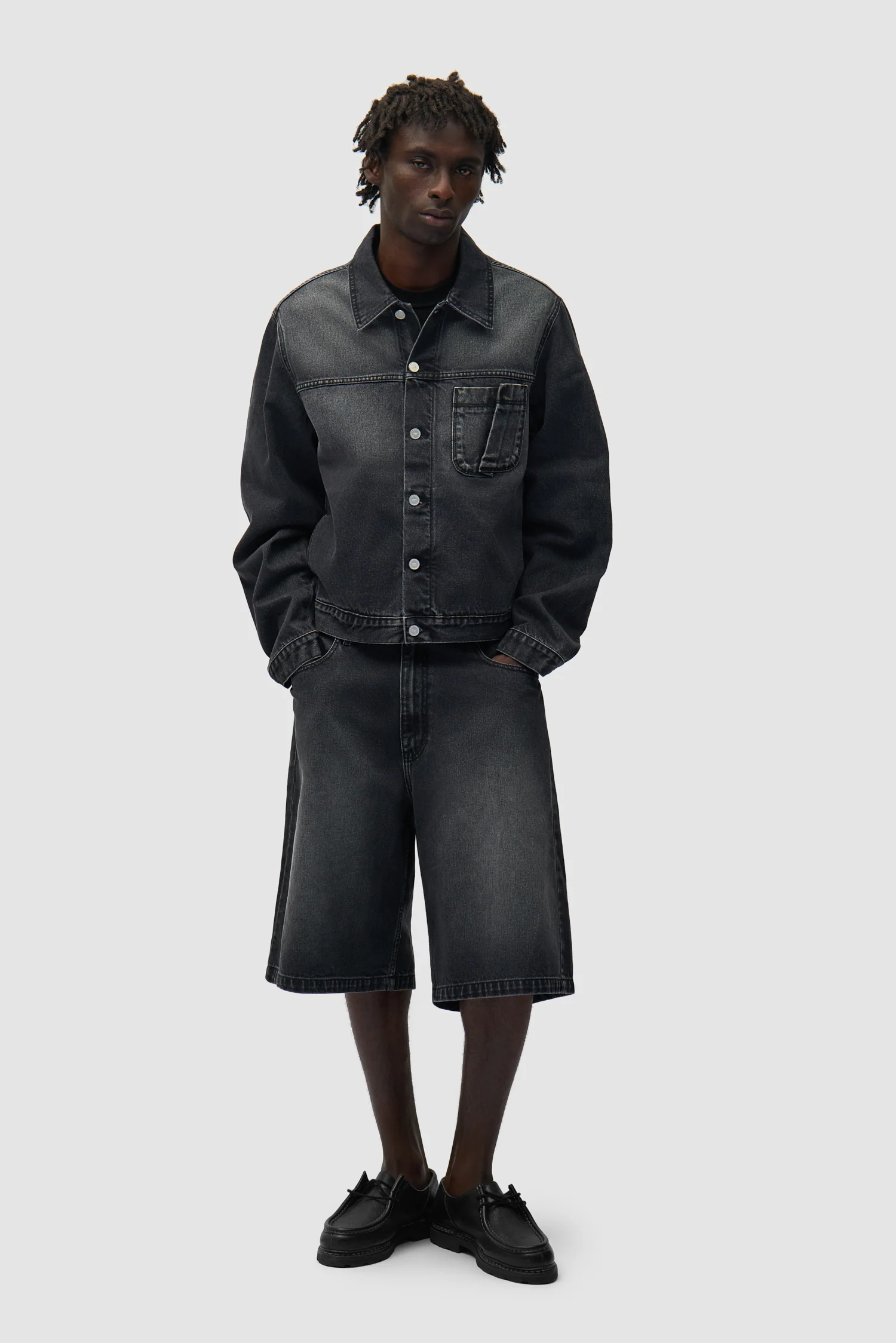 Veste en jean à poches plissées - Noir délavé - Image 4