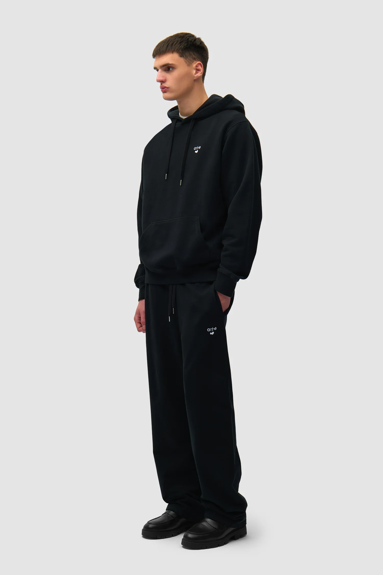 Sweat à capuche avec logo en forme de cœur - Noir - Image 5