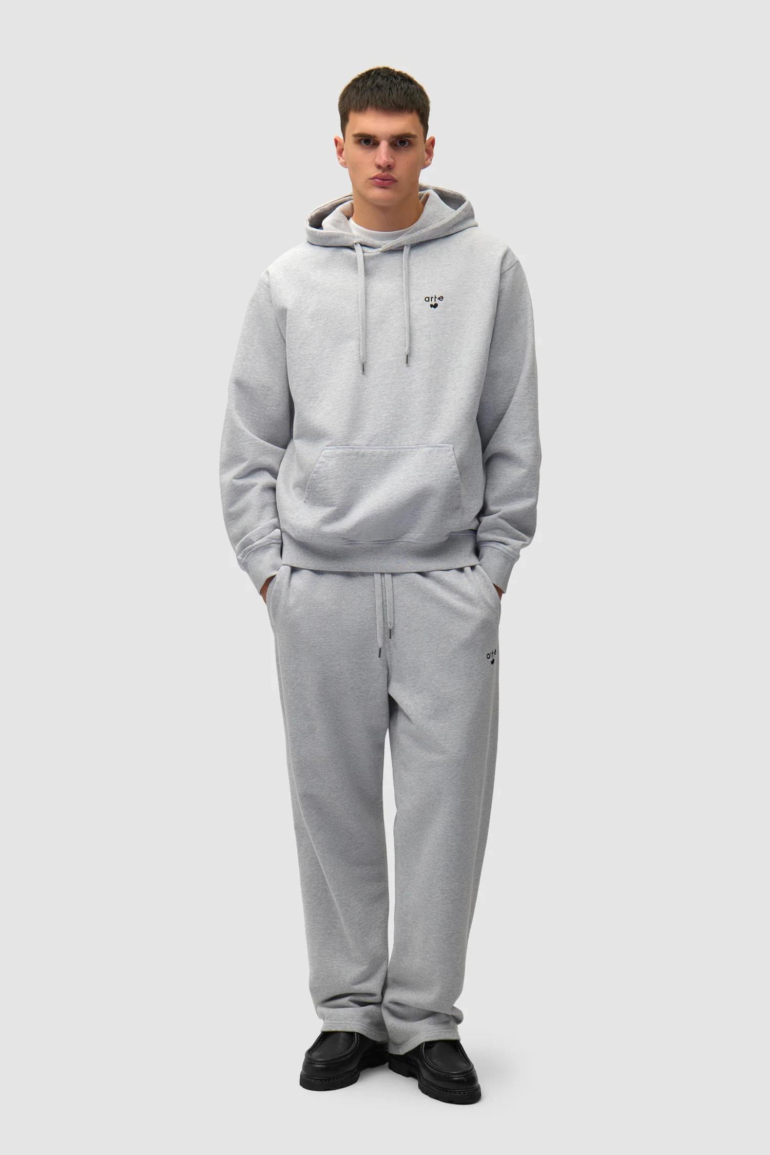 Sweat à capuche avec logo cœur - Gris - Image 5
