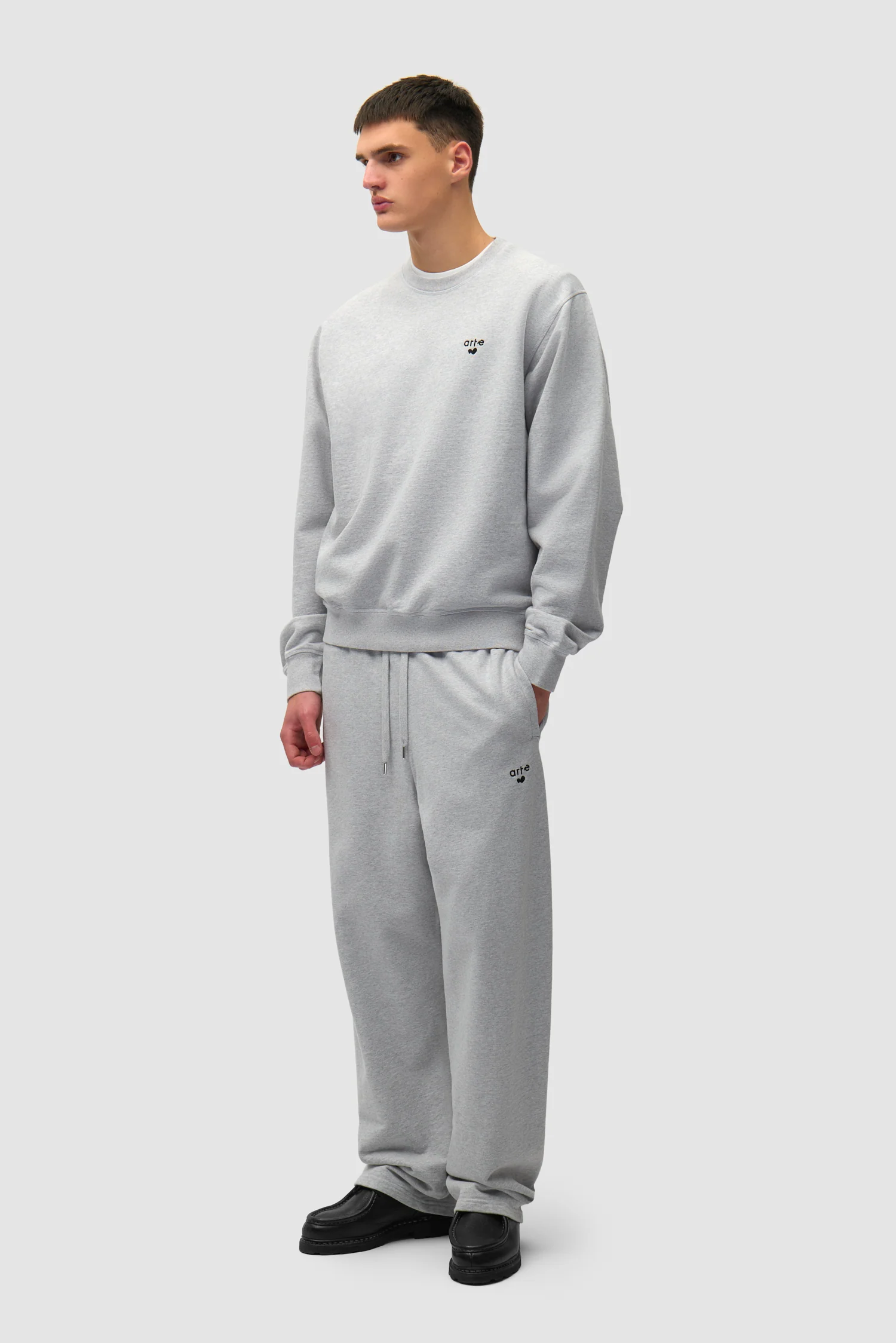 Pantalon de survêtement avec logo cœur - Gris - Image 6