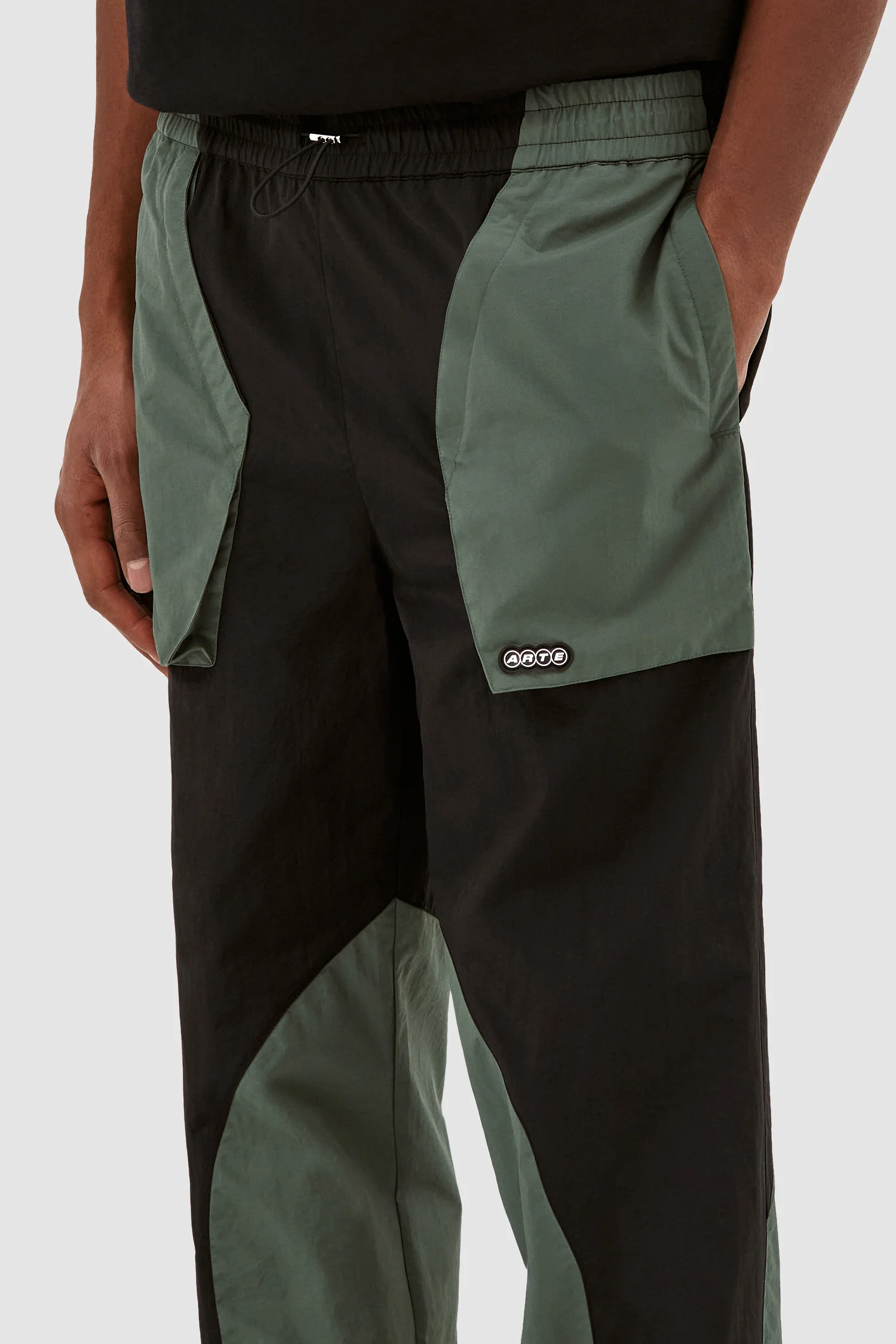 Pantalon contrasté Jake - noir/vert - Image 4