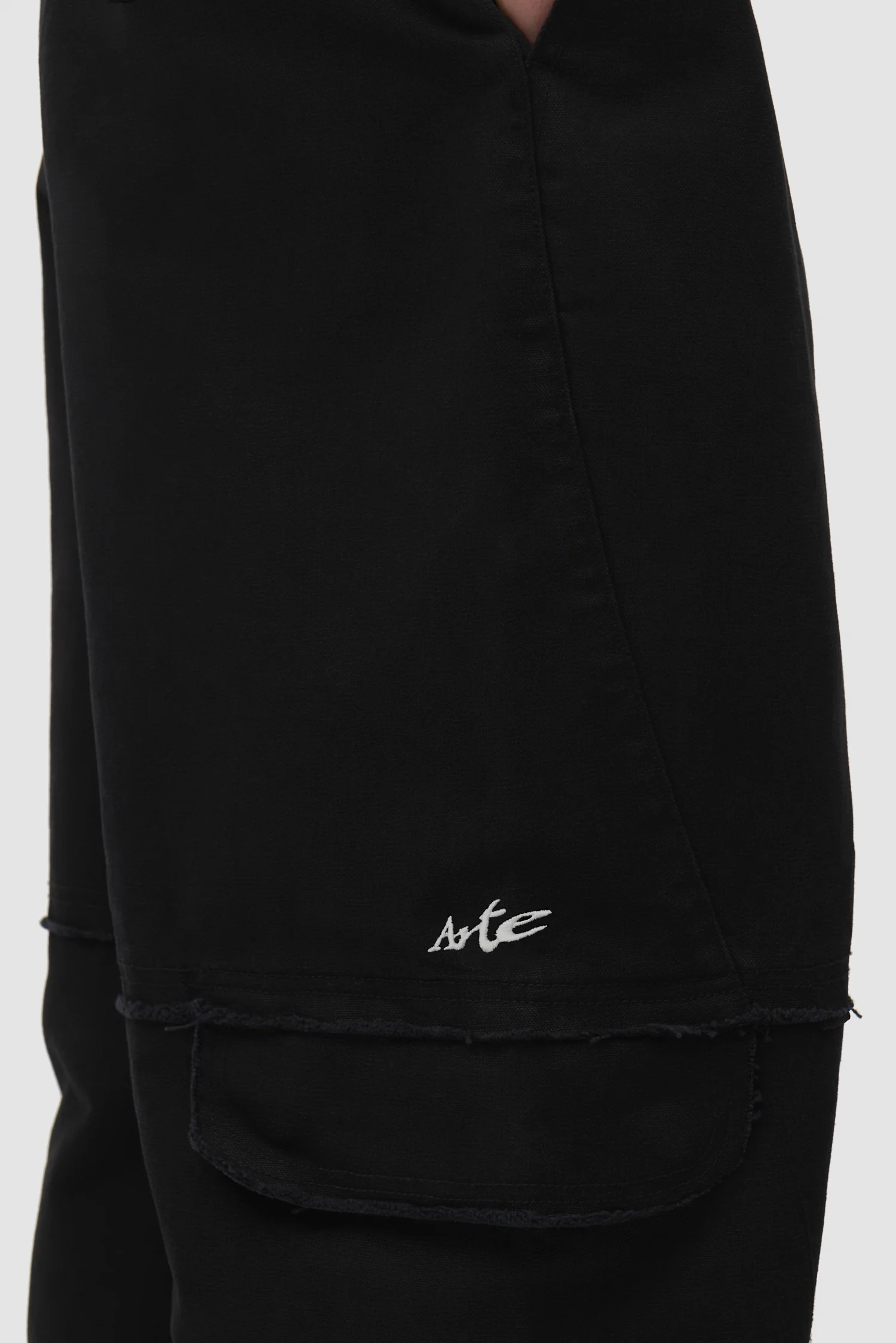 Pantalon cargo déstructuré - Noir - Image 8