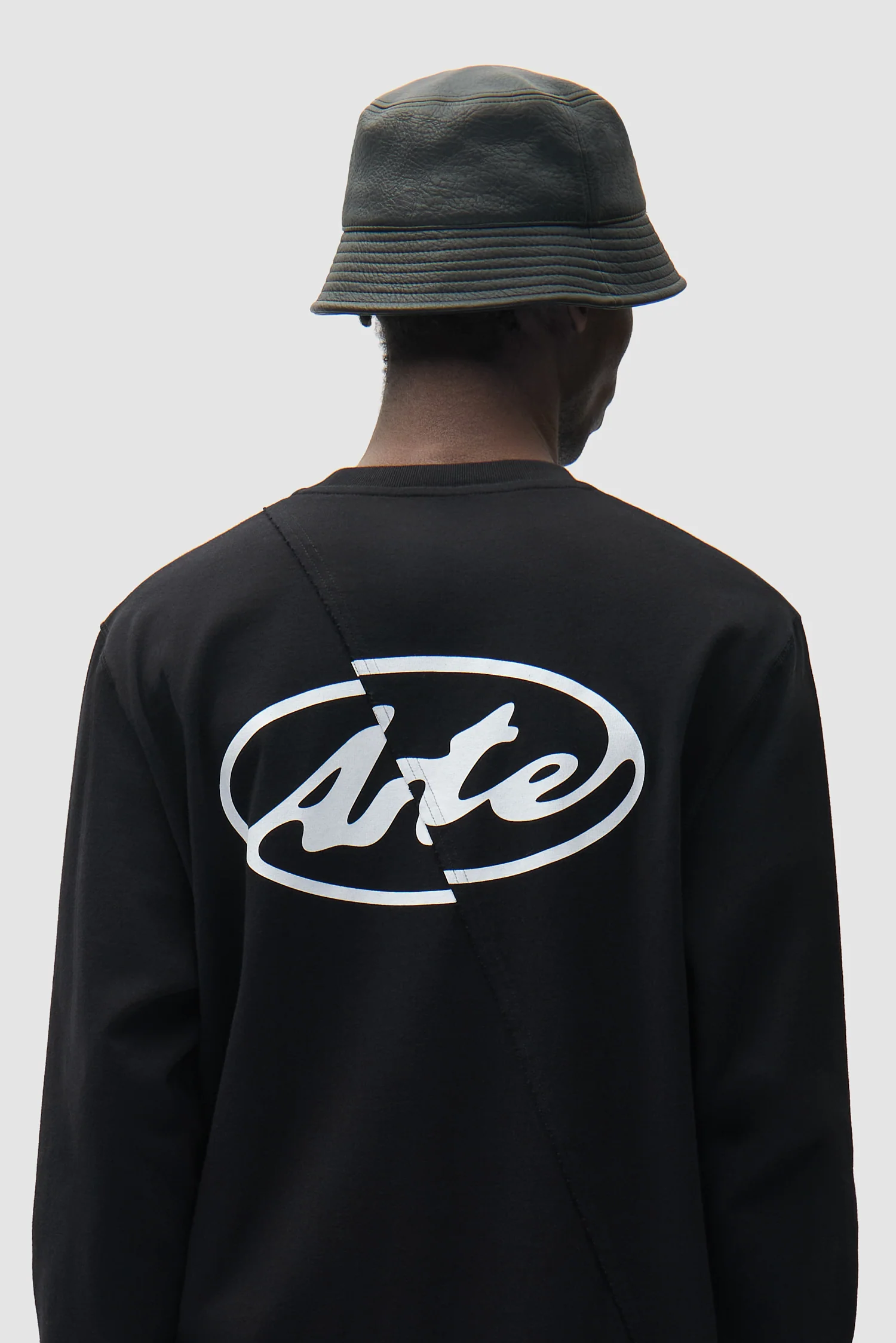 Chapeau bob en cuir PU - Noir - Image 4