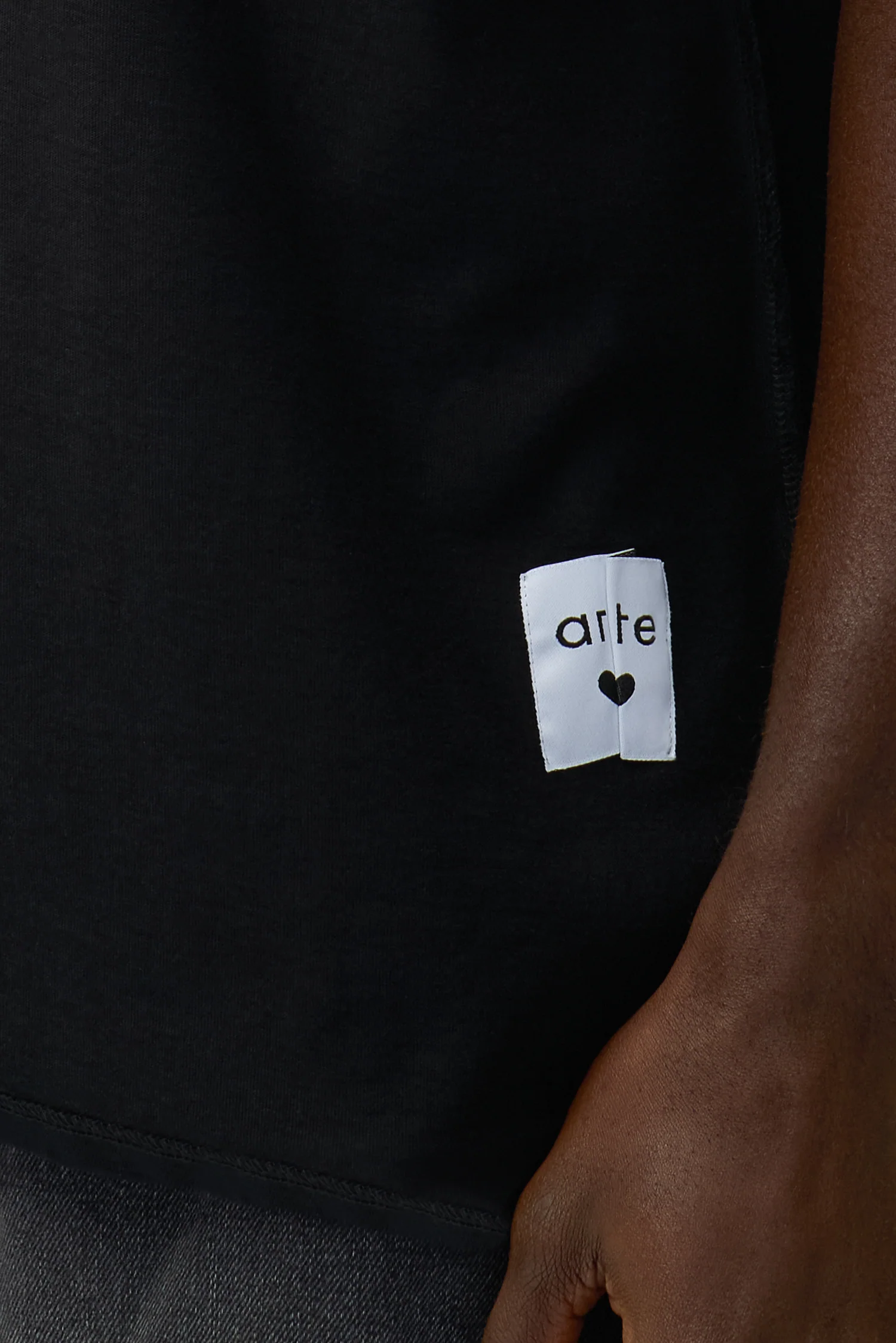 T-shirt à étiquette réversible - Noir - Image 9