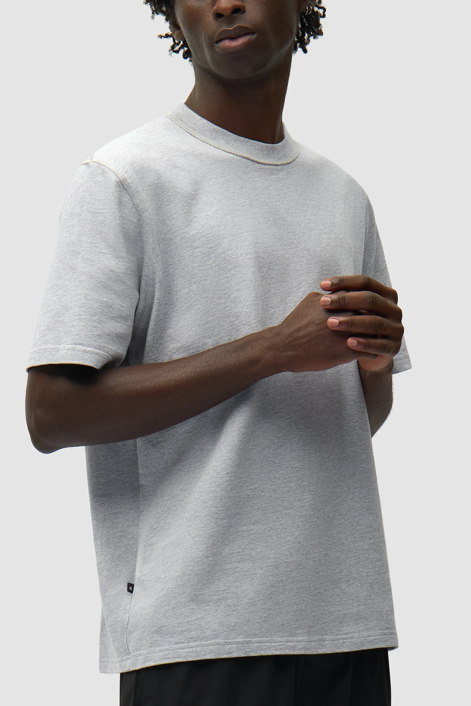 T-shirt à étiquette réversible - Gris - Image 7