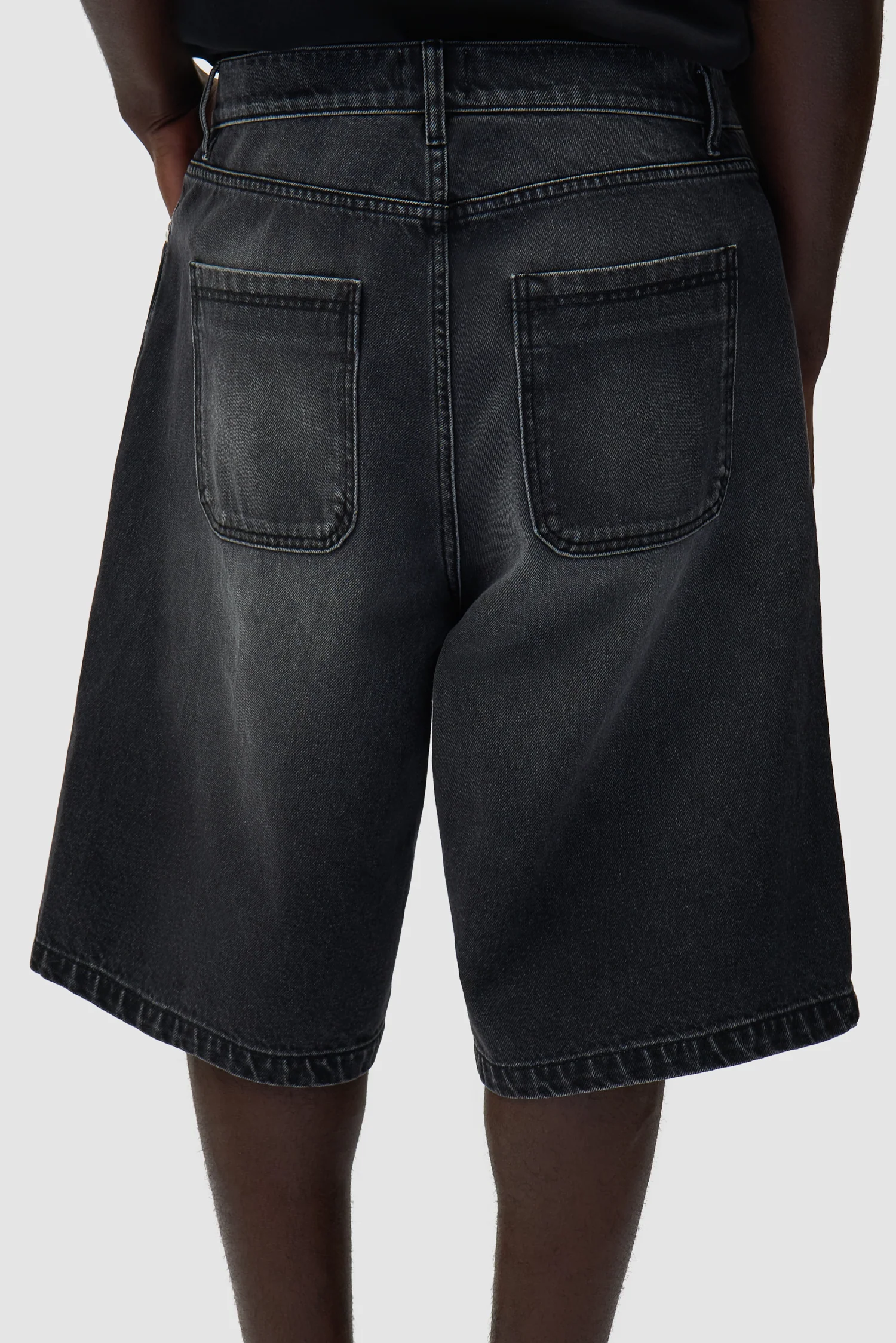 Short en denim à poches rondes - Noir délavé - Image 4
