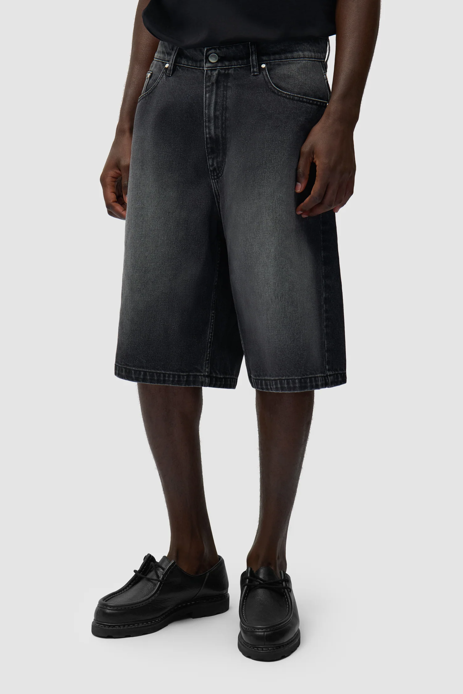 Short en denim à poches rondes - Noir délavé - Image 5