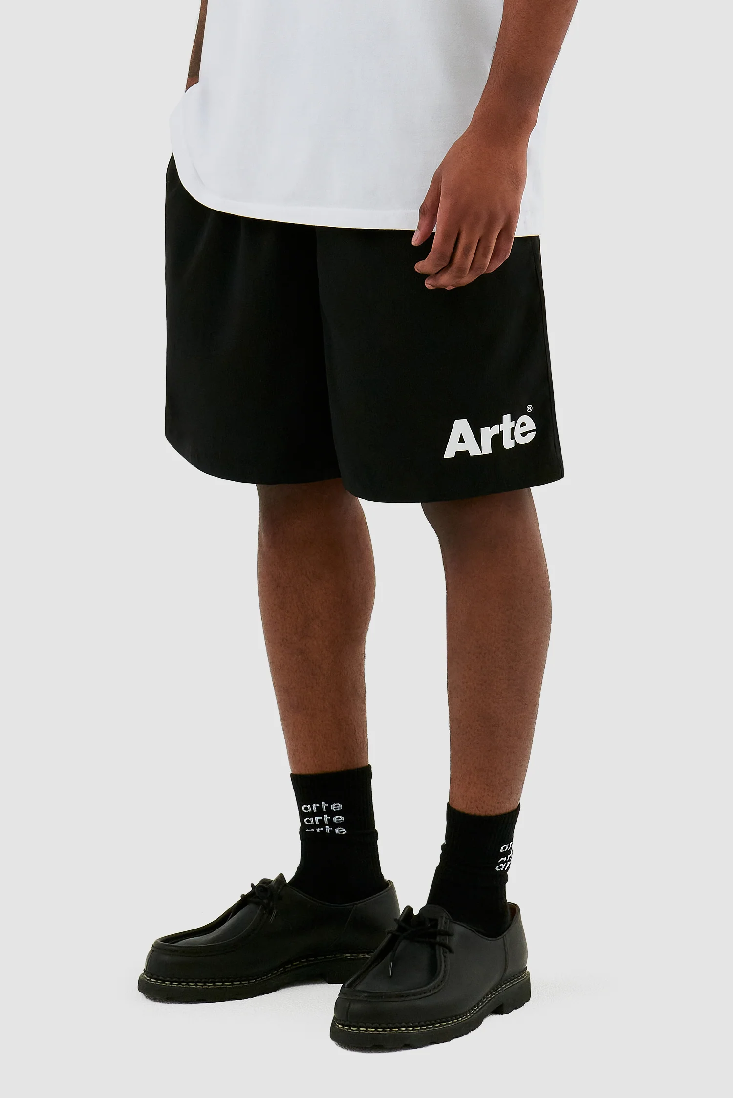Short à logo Samuel - Noir - Image 8