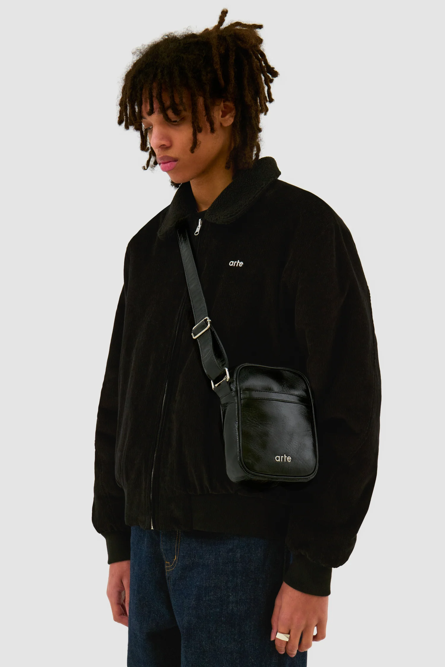Sac à bandoulière brillant - Noir - Image 3