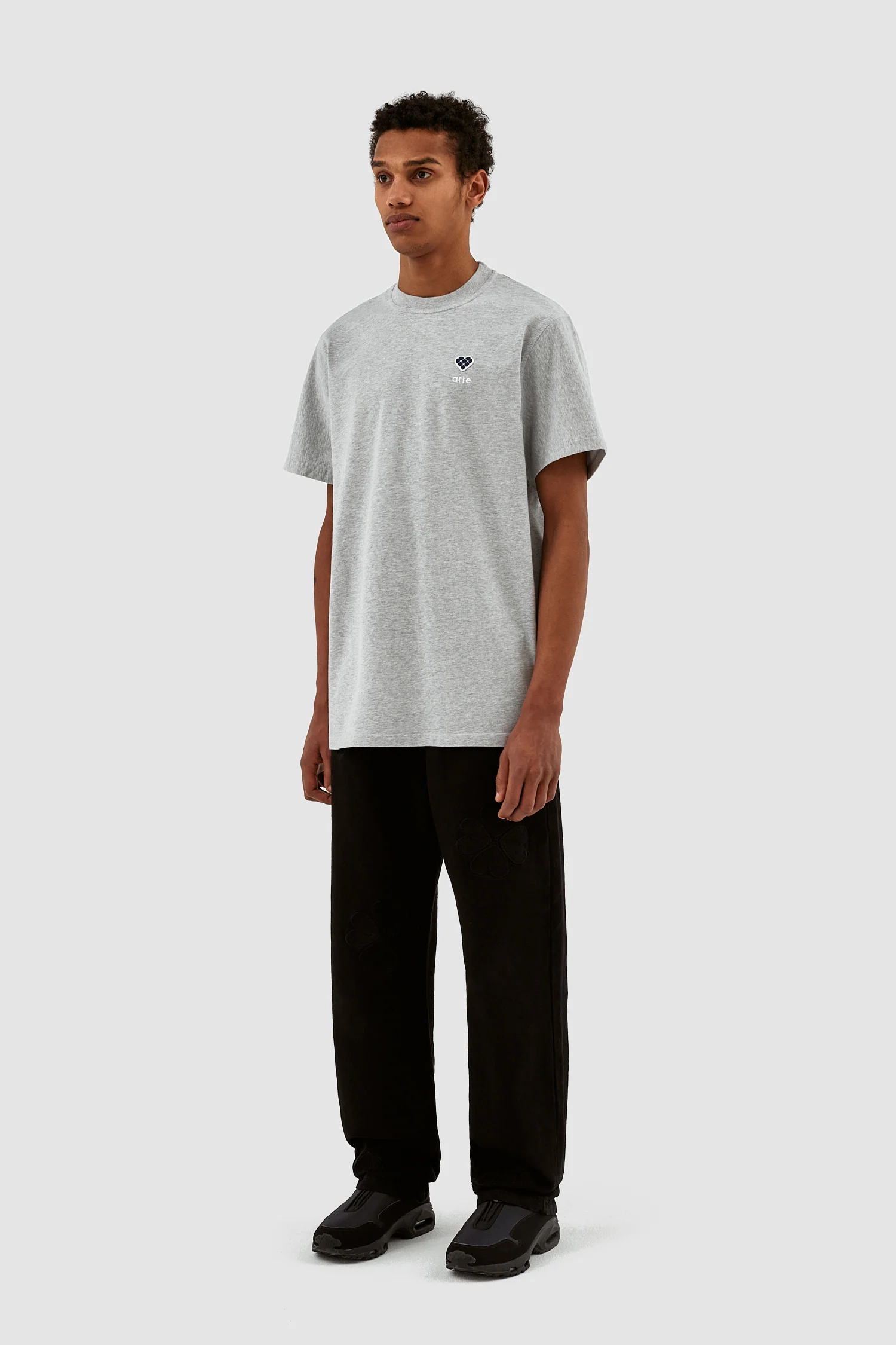 Tommy Heart Patch T-shirt - Gris - Image 4