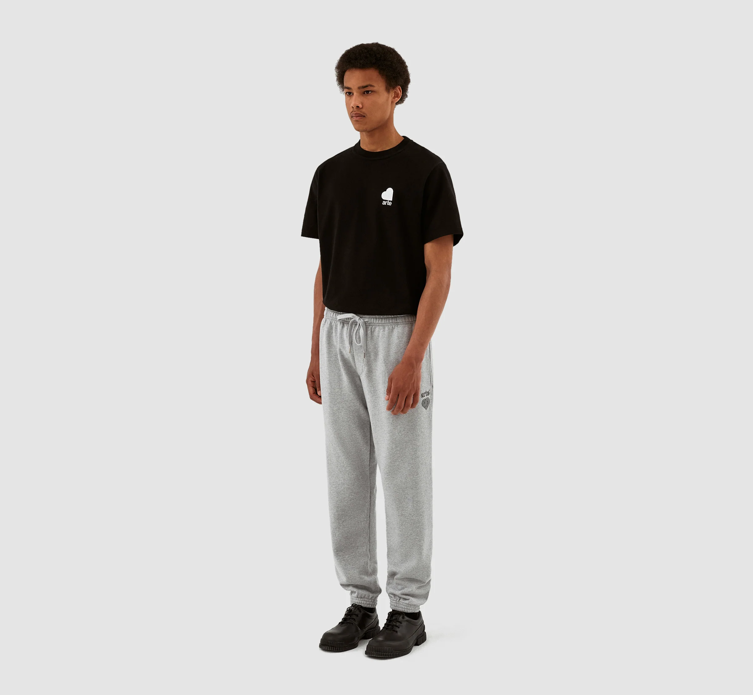 Pantalon avec logo en forme de cœur de Tristian - Gris - Image 3
