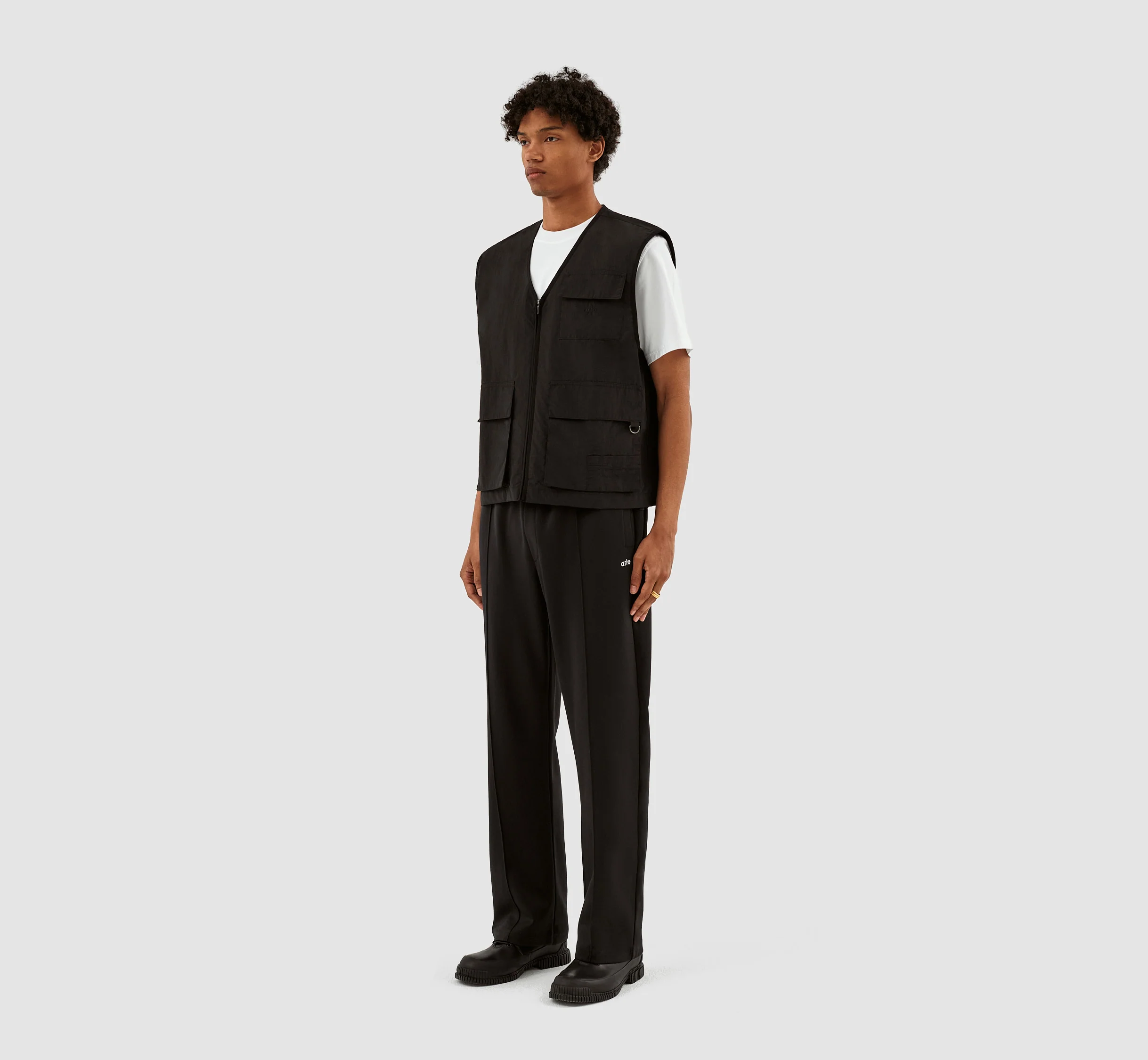 AW23-225C - Image 5